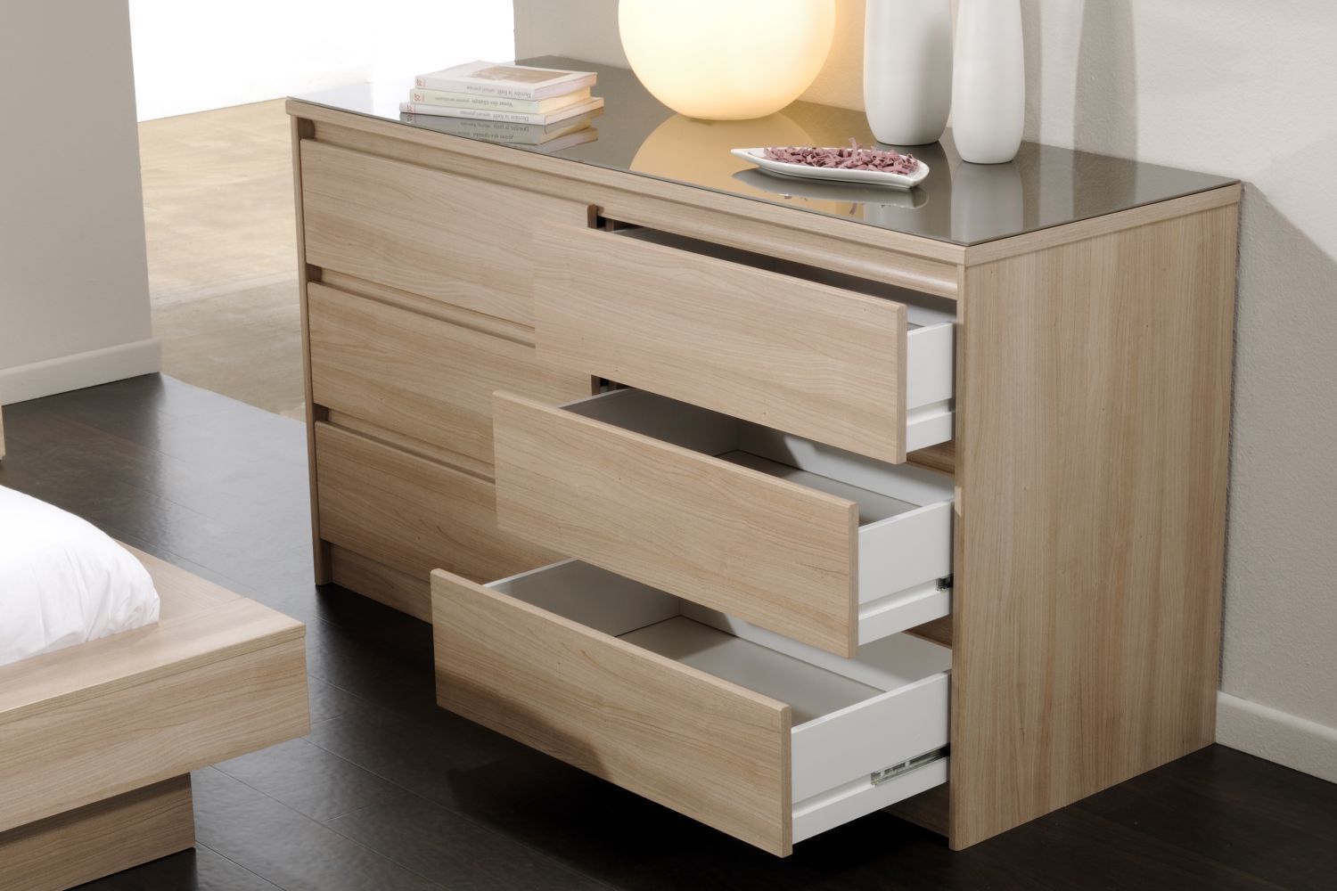 Chest of Drawers Chest of Drawers
